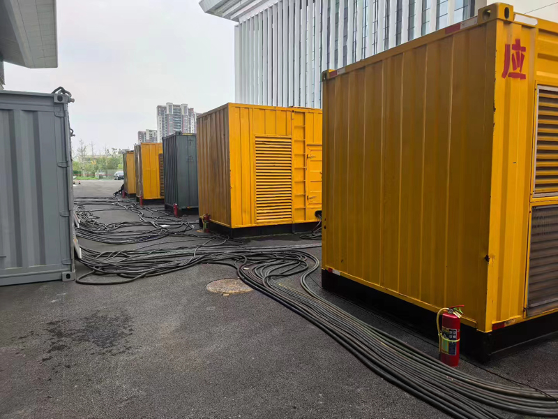 周口不同季节柴油发电机组保养有哪些注意事项?